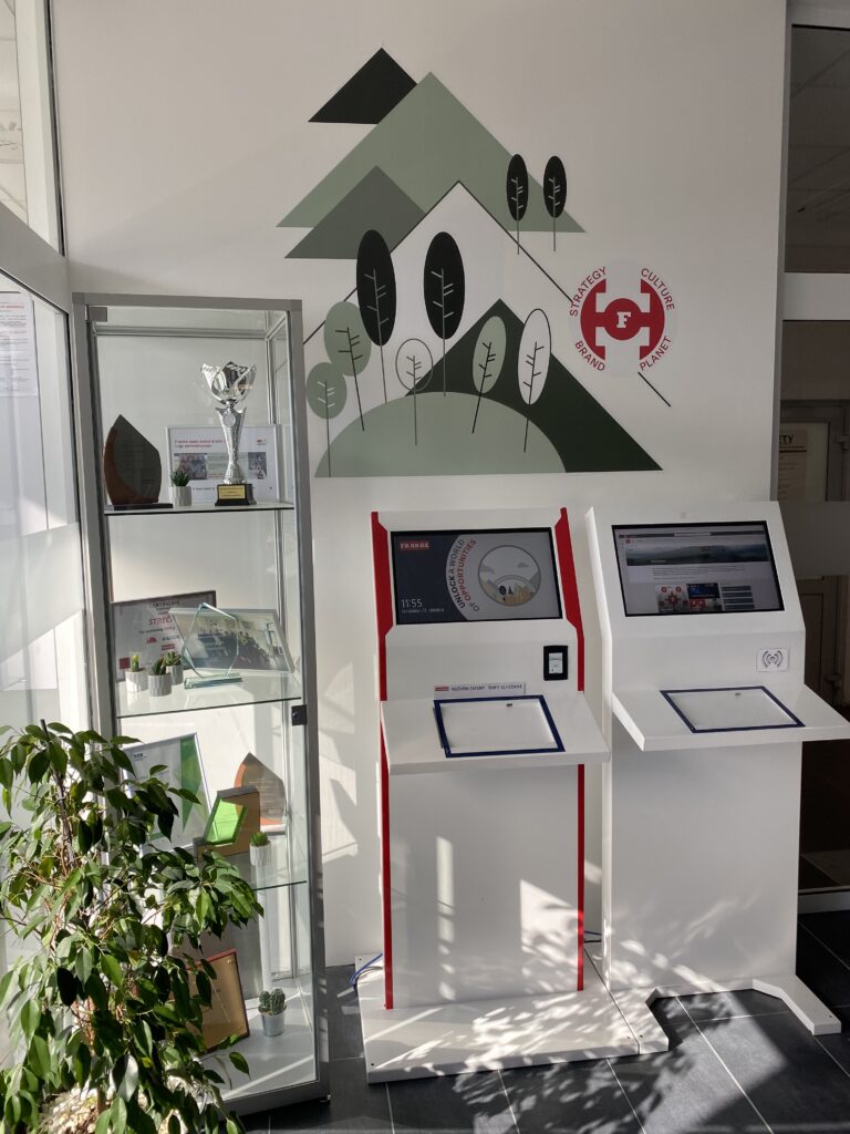 03_mini_showroom
